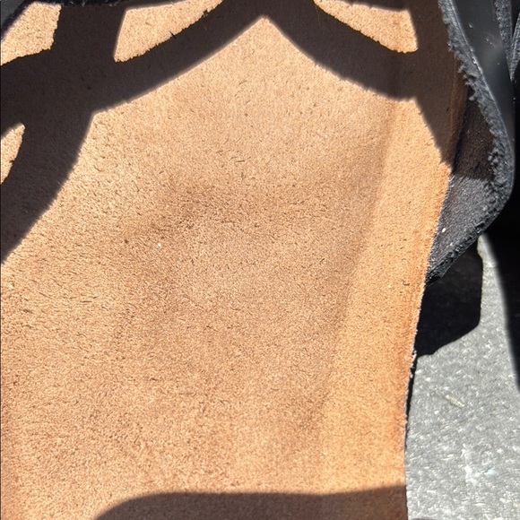 NWOT Lunita Women’s Black Leather Sandals, Peep Toe, Cut Out Design, Size 9 1/2 - Picture 8 of 17